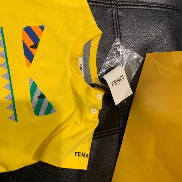 Boys Fendi T-shirt - Picture 2 of 5